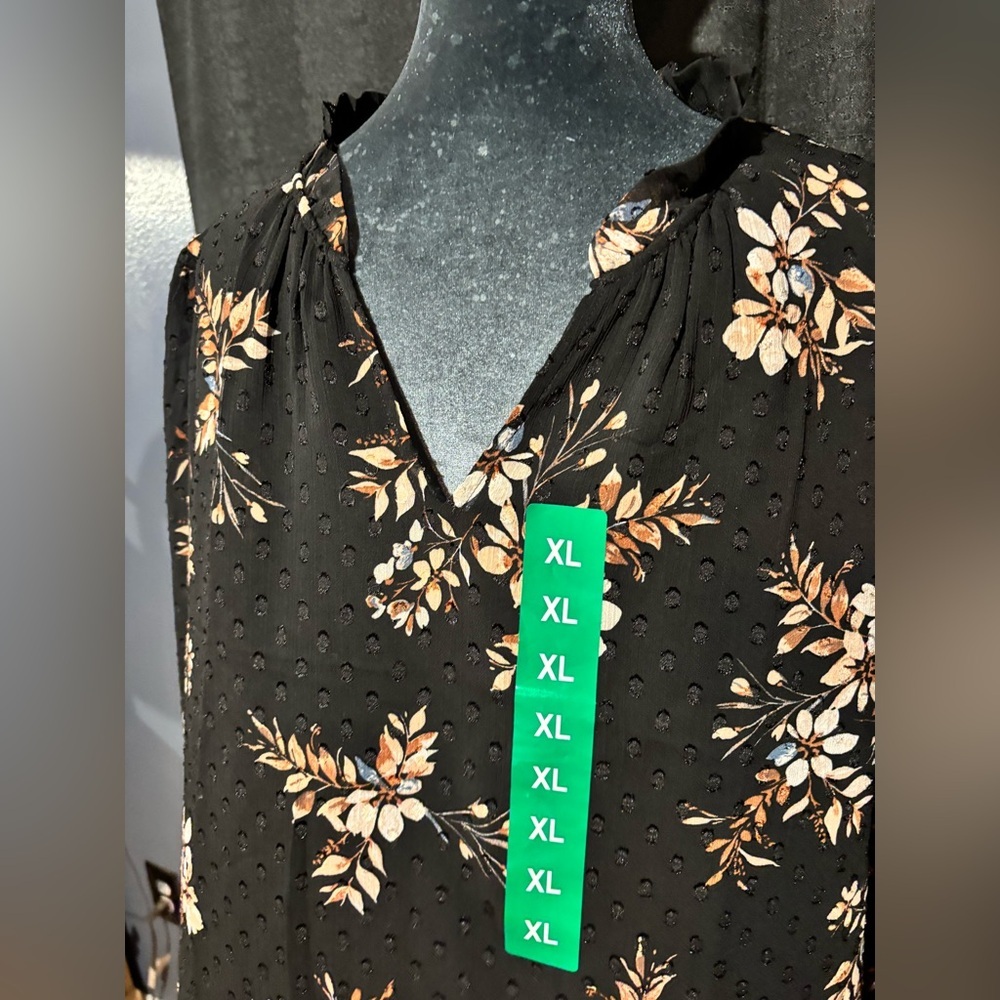 Hilary Radley Black and Tan Floral Top - Picture 8 of 9
